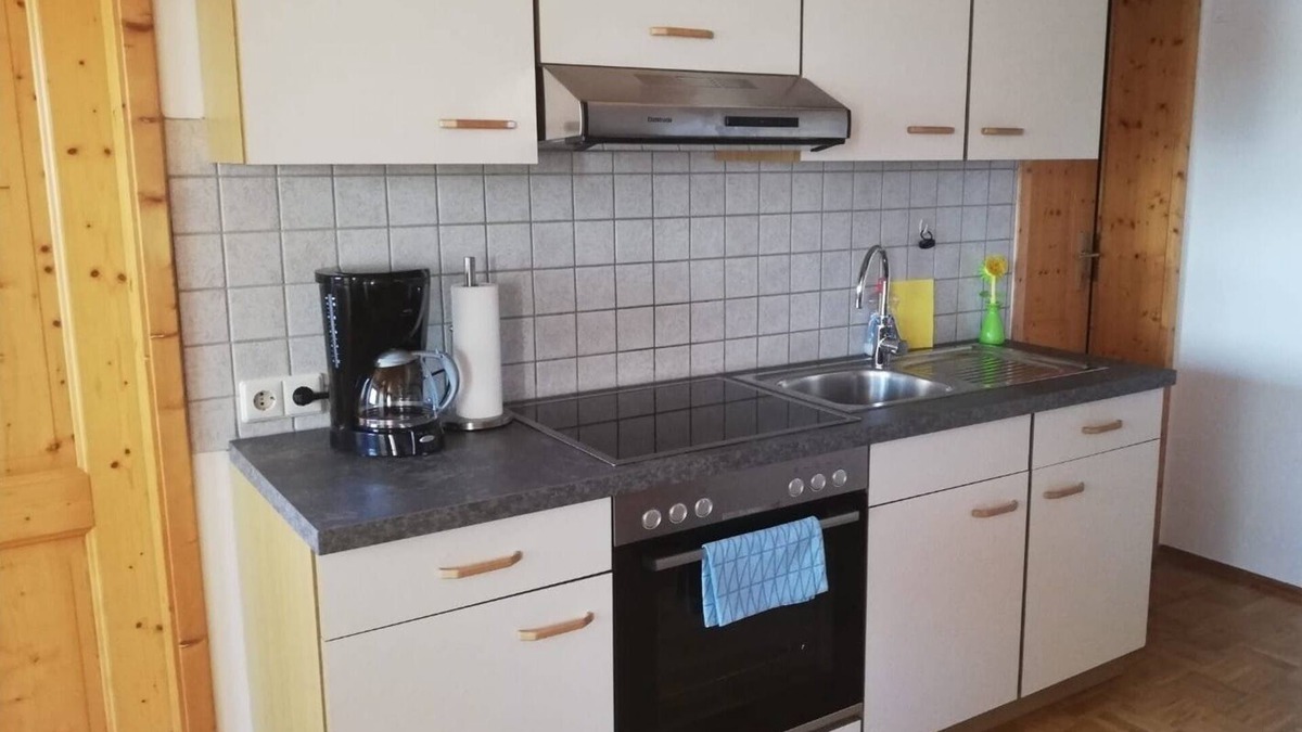 Schwarzenbach am Wald Apartment | Gemühtliche, aus Kiefer-Massivholz eingerichtete Fereinwohnung