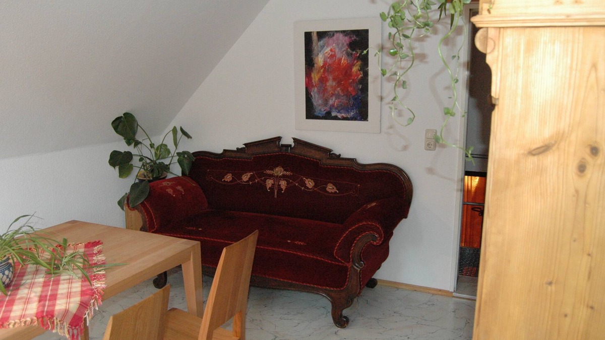 Neudrossenfeld Apartment | Gemütliche 45qm Ferienwohnung direkt am Roten Main, kostenfeies WLAN