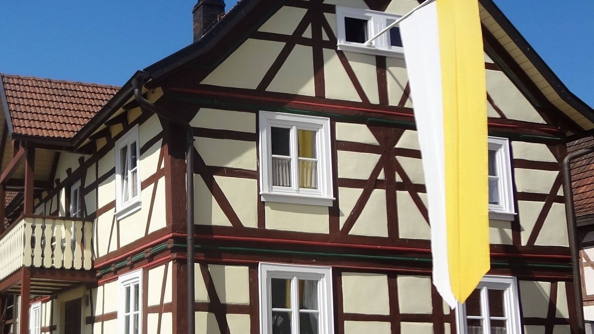 Schoenau an der Brend Apartment | Gemütliche Fewo im Fachwerkhaus mit Kachelofen, Direkt am Radweg