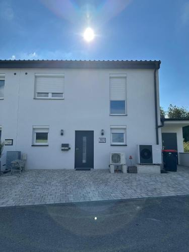 Wilfersdorf House | Gemütliche Doppelhaushälfte mit Garten, Terrasse Ruhige Lage in Hobersdorf