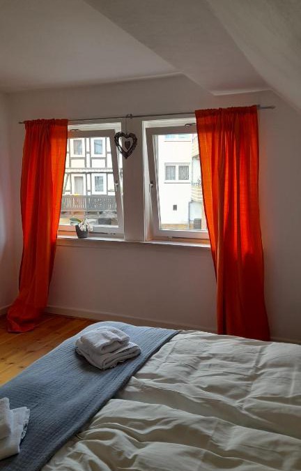 Wolfhagen Apartment | Gemütliche Ferienwohnung im Fachwerkhaus, 1 Schlafzimmer, Balkon, Parkplatz -1