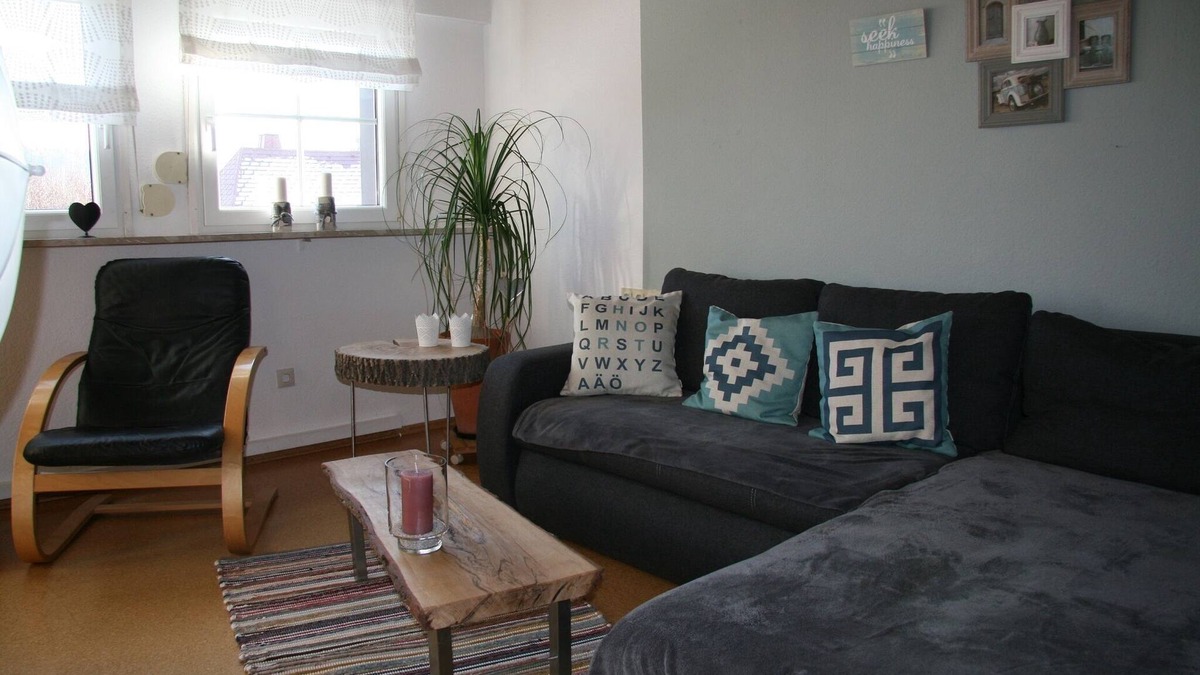 Muenchberg Apartment | Gemütliche FeWo mit Whirlpoolbadewanne und Terrasse lädt zum Entspannen ein