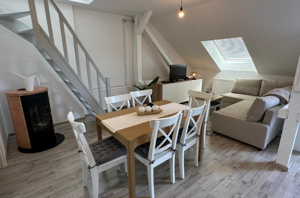 Ilversgehofen Apartment | Gemütliche neurenovierte Dachgeschosswohnung
