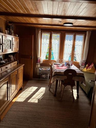 Niederried bei Interlaken Apartment | Gemütliche und rustikale Ferienwohnung