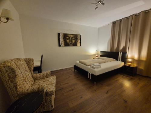 Oberstadt House | Gemütliches Privatzimmer mit französischem Doppelbett an der Universitätsklinik Mainz