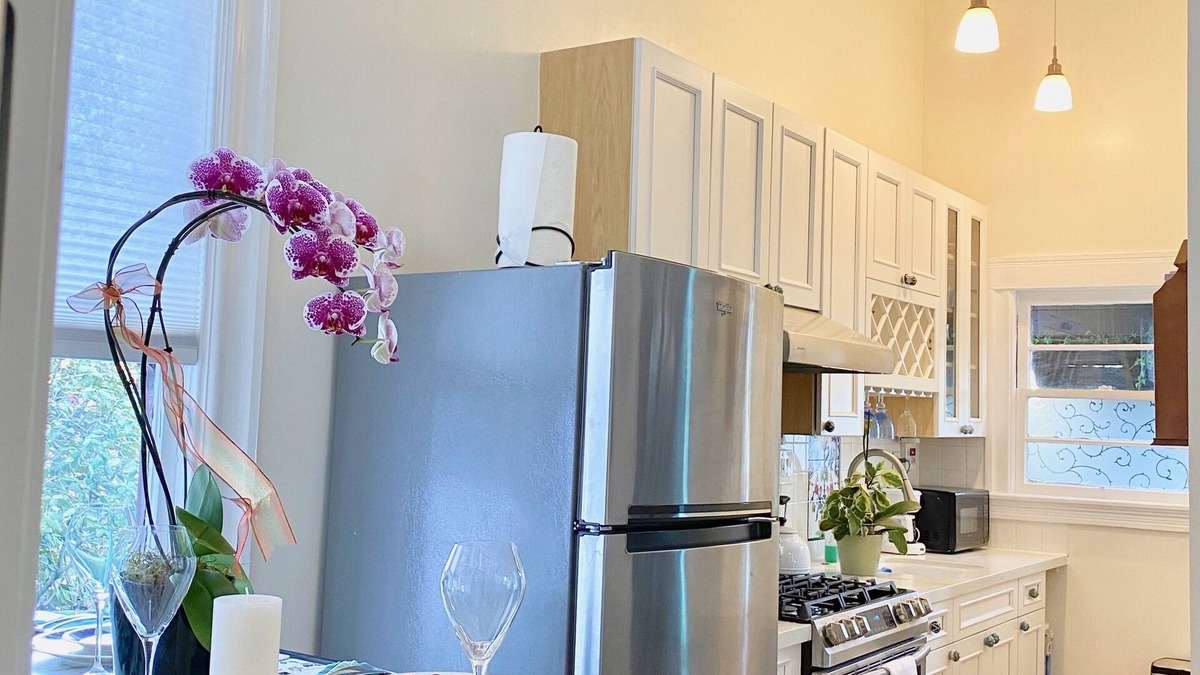 Fruitvale Apartment | Gem in the Fruitvale Garden