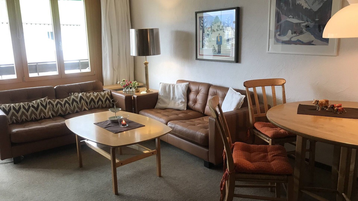 Davos-Dorf Apartment | Generous app. for 1- 4 people with balcony, swimming pool and sauna, Davos-Dorf