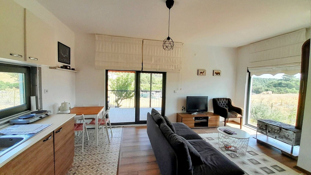 Korkuteli Villa | Geniş Bahçeli Villa, Dağ ve Orman Manzaralı. plaja ve kayak merkezine 30 kmn