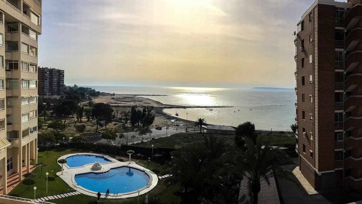 Cabo de las Huertas Apartment | Genial Apartamento frente al Mar en Urbanización Completa (piscina, jardín etc)