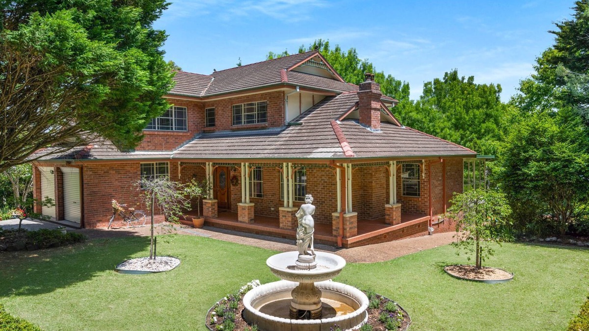 Berry House | George on George - Perfect country getaway in the heart of Berry