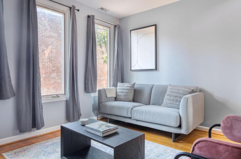 Georgetown Apartment | Georgetown 2br w wd nr Embassy Row nightlife WDC-705