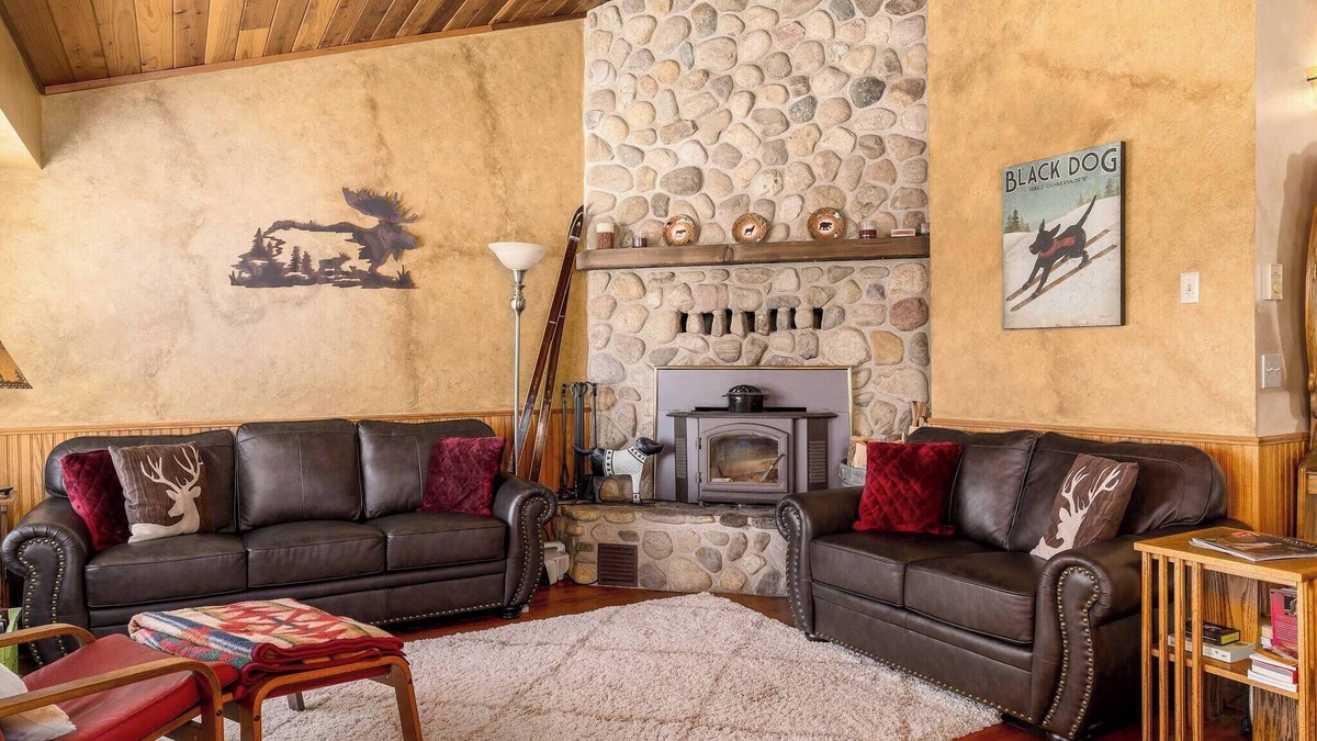 Granite County Ski Chalet | Georgetown Lake home with hot tub, sauna, & views!