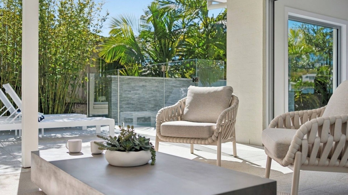 Korora House | Gerald's Break Away - Style and luxury with Pool