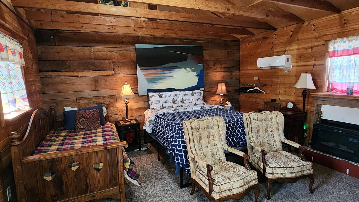 Winamac Apartment | GERMAN HAUS Individual Rental
