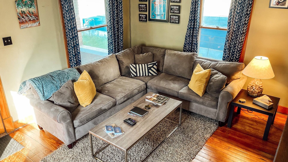 Schnitzelburg House | Germantown Getaway