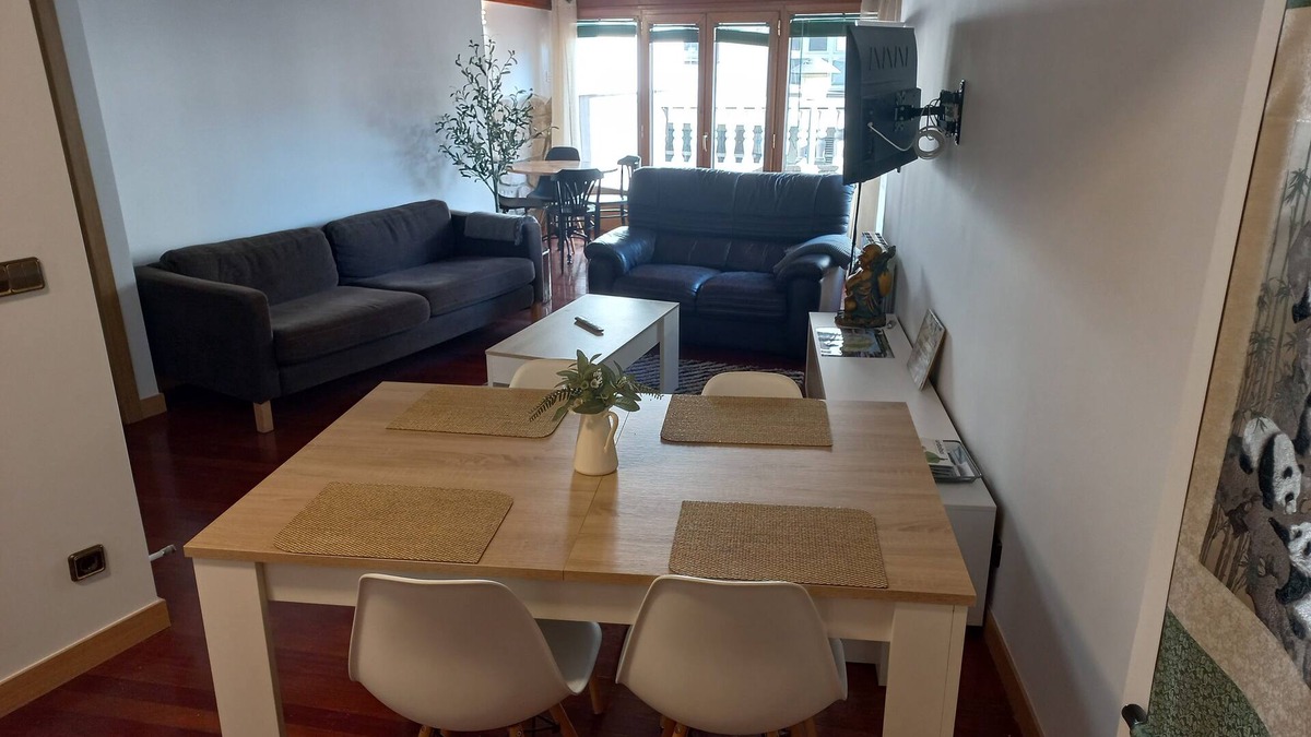 Gernika-Lumo Apartment | Gernika Urdaibai. Apartamento Céntrico y Confortable
