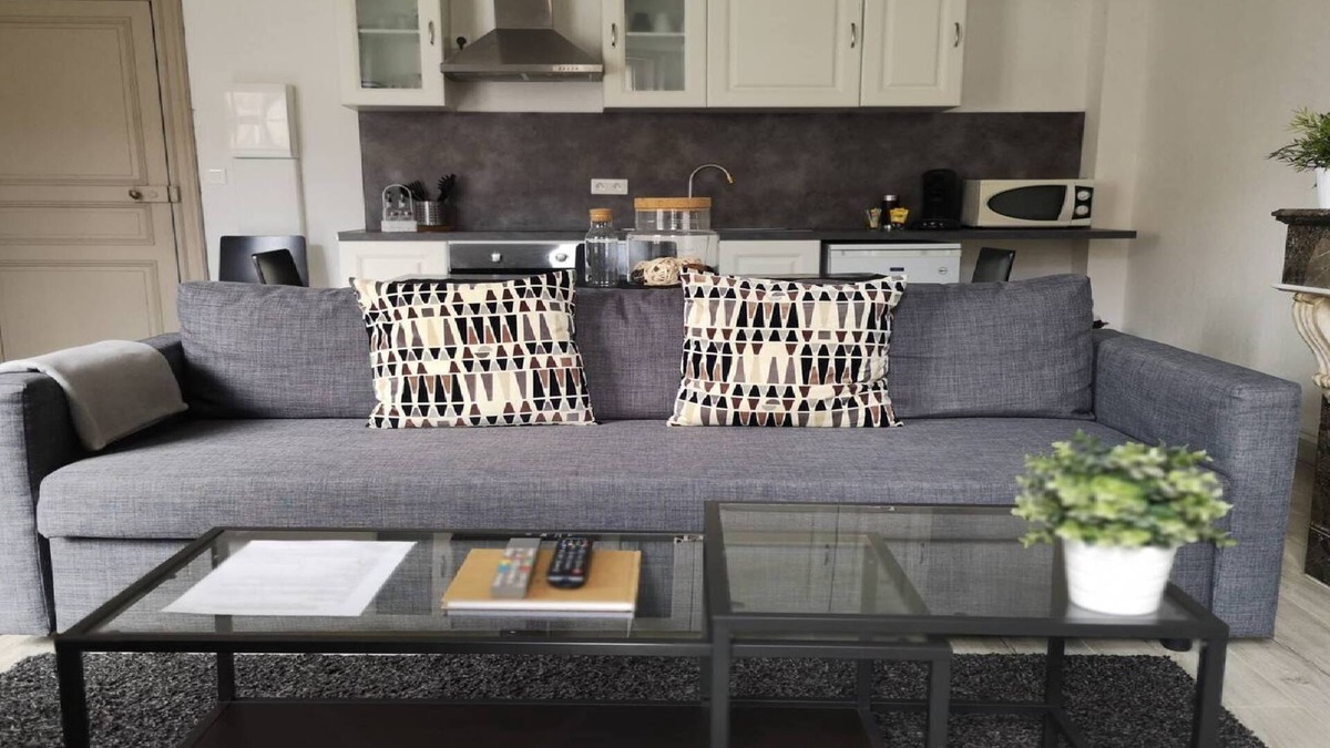 Revel Apartment | GET APARTMENT ★ BRIGHT ★ SPACIOUS ★ WIFI