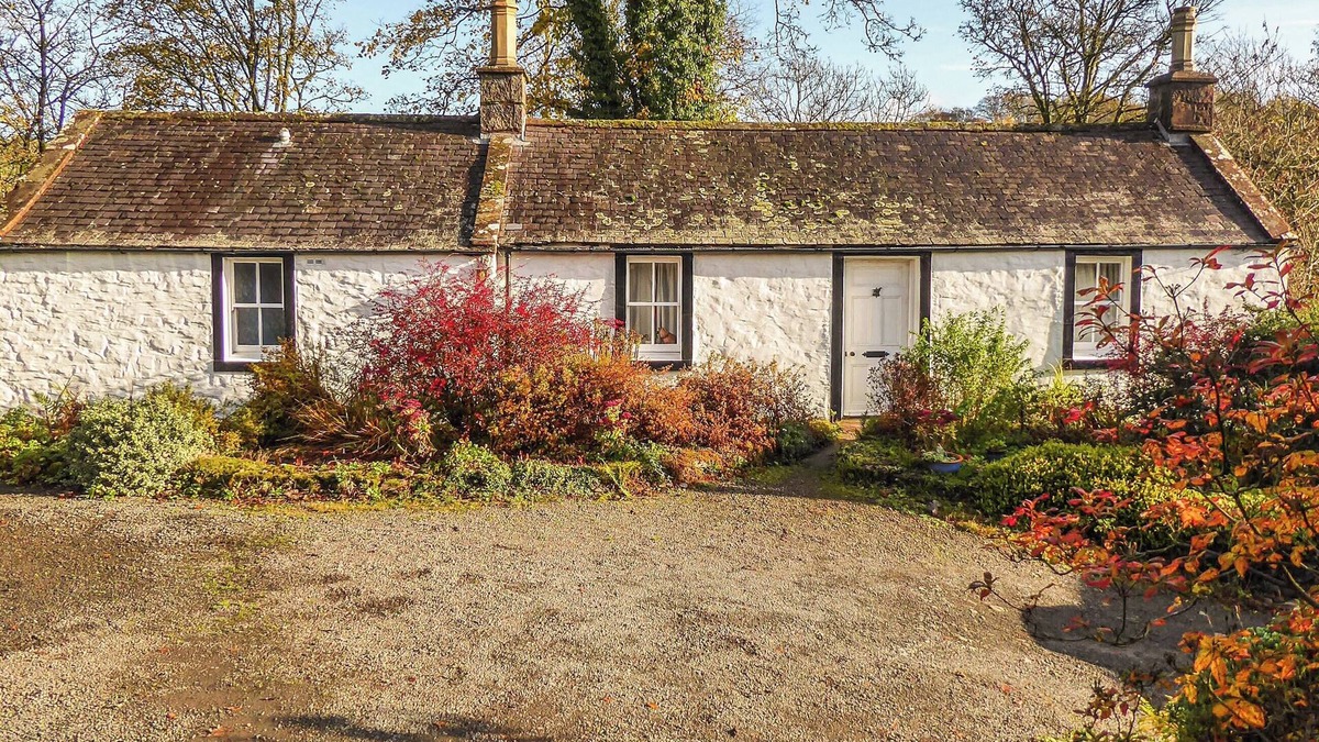 Lockerbie Cottage | Get away from it all with a relaxing break in the beautiful countryside.