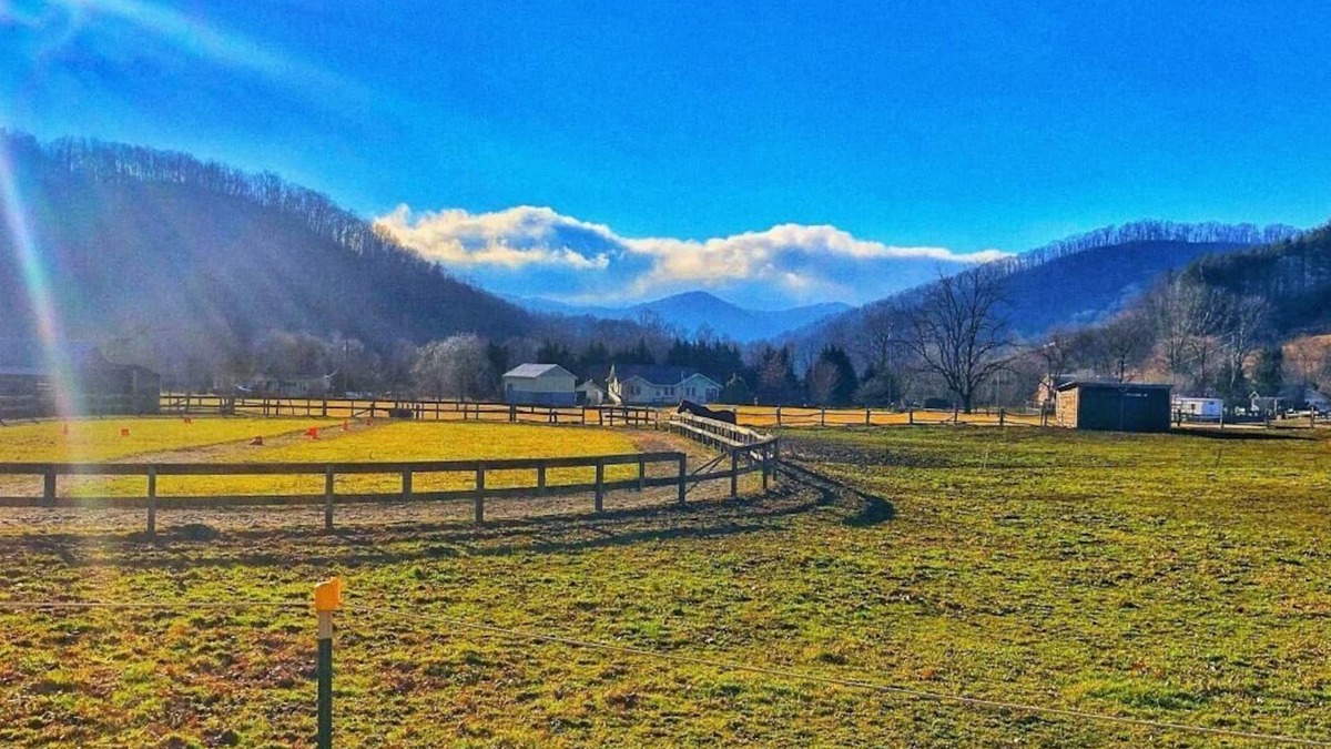Barnardsville House | Get away from it all in the mountains.