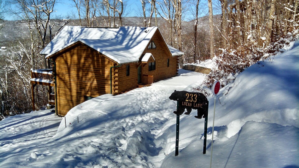 Wolf Laurel House | Get-Away Mountain Cabin. Hot Tub, Sunset Mtn. Views, Game Room, Near Asheville