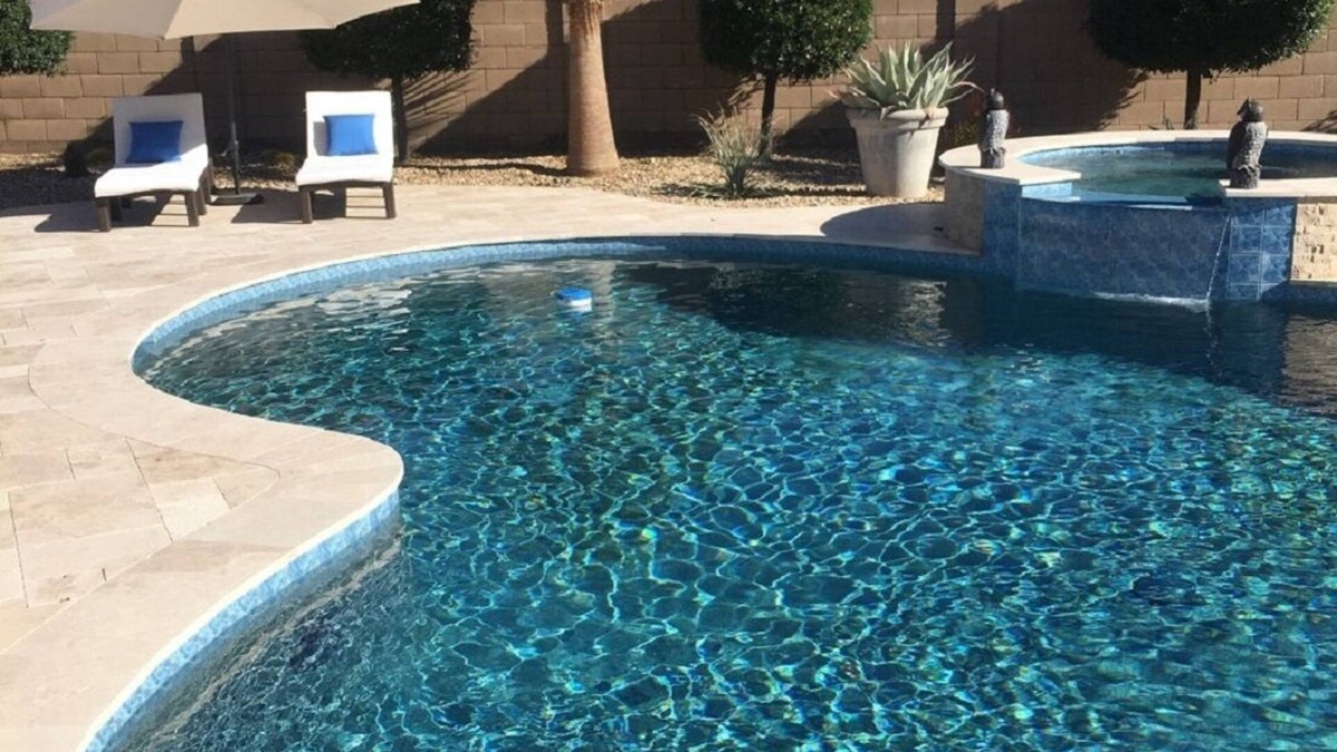 Coyote Lakes House | Get away to sunshine! Home to rent with pool jacussi in backyard on golf course