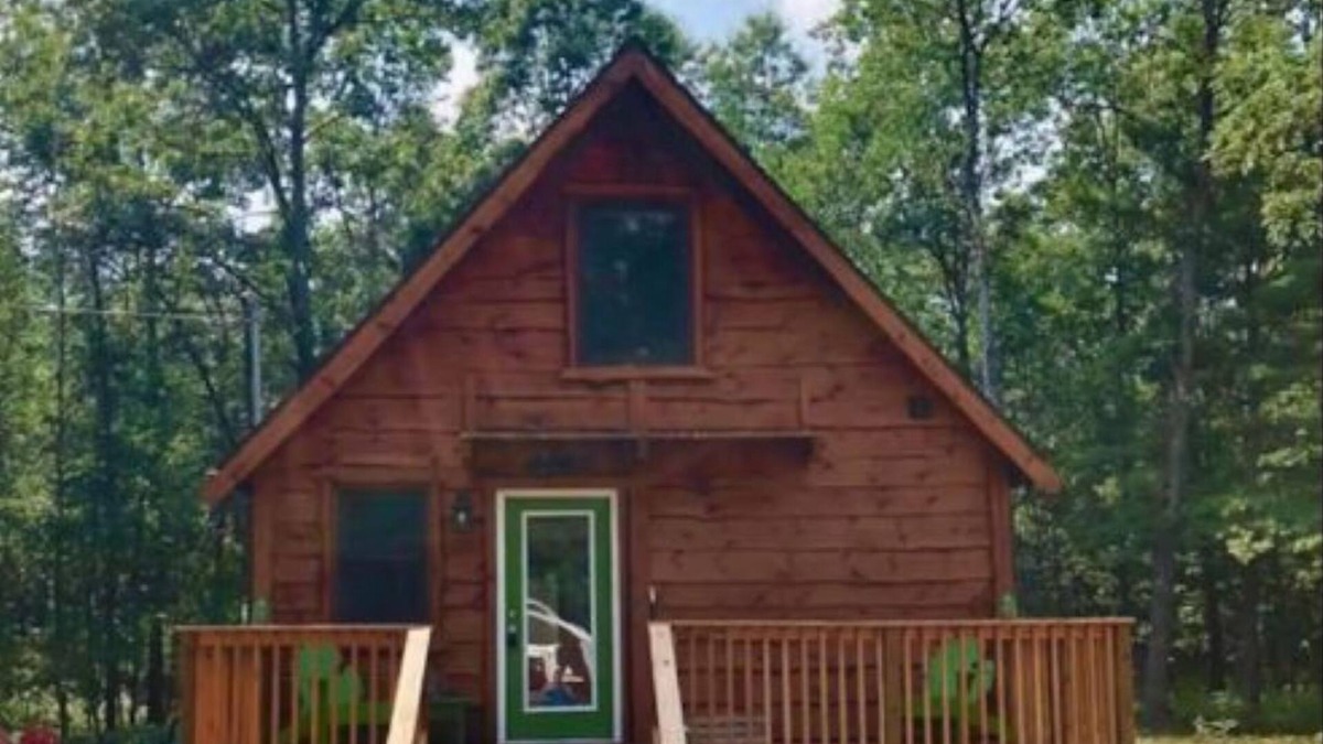 Baldwin Cabin | ★ Get Lost In The Woods At Big Star Lake ★