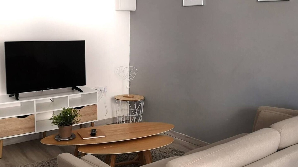 Revel Apartment | GET ★ QUIET ★ WIFI TERRACE