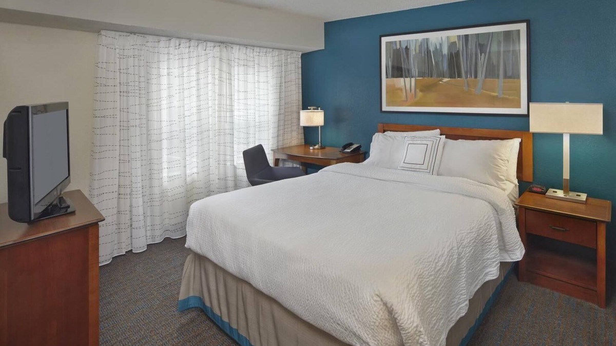Avon Apartment | Get Ready for Blissful Getaway! 2 Cozy Units, Free Breakfast and Parking!