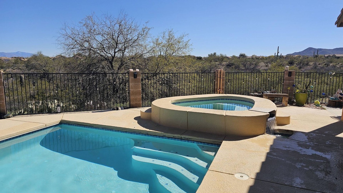 Tucson House | Getaway Desert Oasis with Pool, Hot Tub, Privacy, Stunning Views !