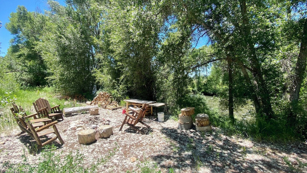 Almont House | Getaway in the Gunnison Valley @ 10 X Ranch Home, Ski CB &/or Monarch!