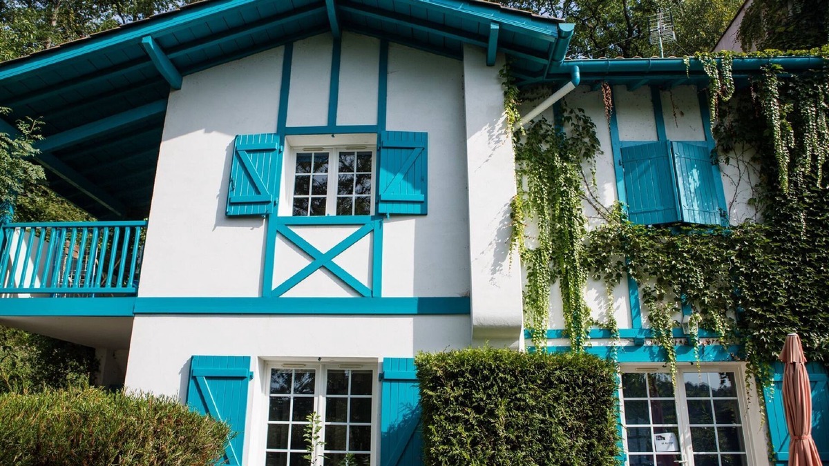 La Bastide-Clairence House | Getaway with Shared Pool