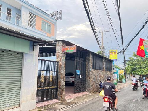 Bien Hoa Bed & Breakfast | Gia Tú Hotel