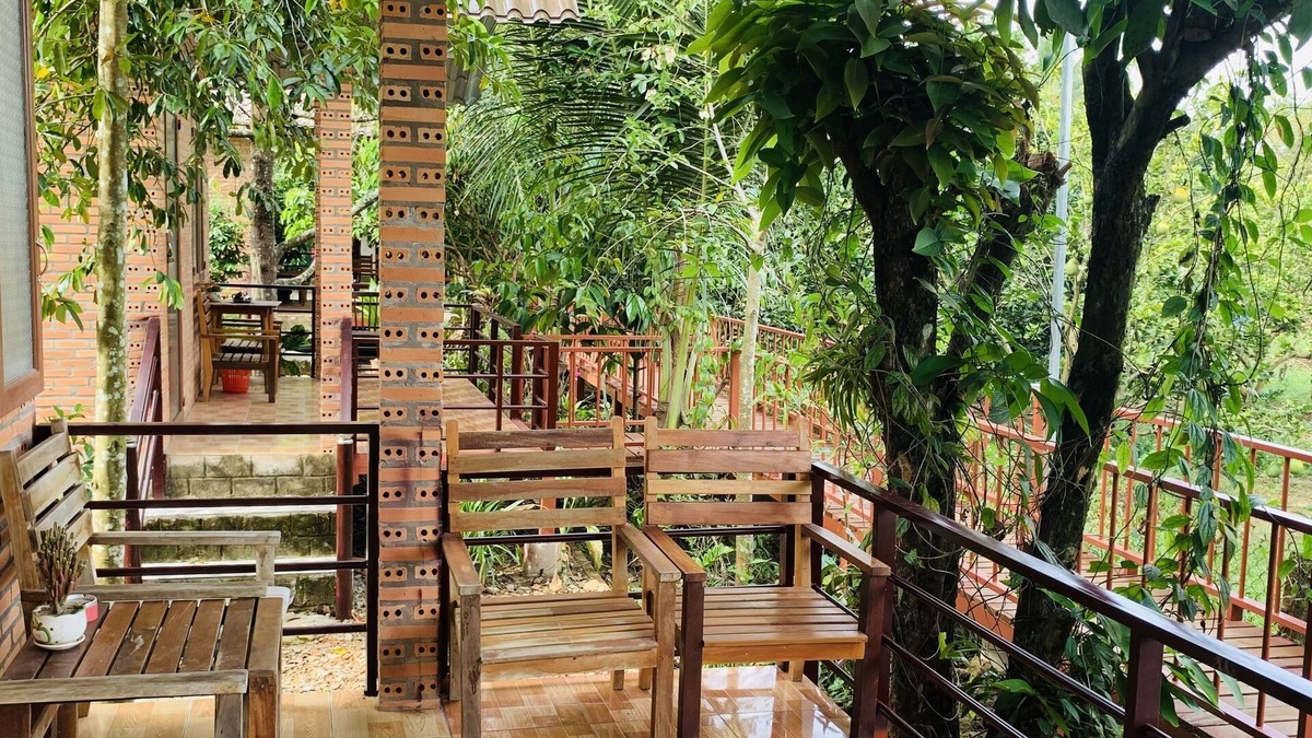 Quan Tom House | Gibbon Singing Homestay