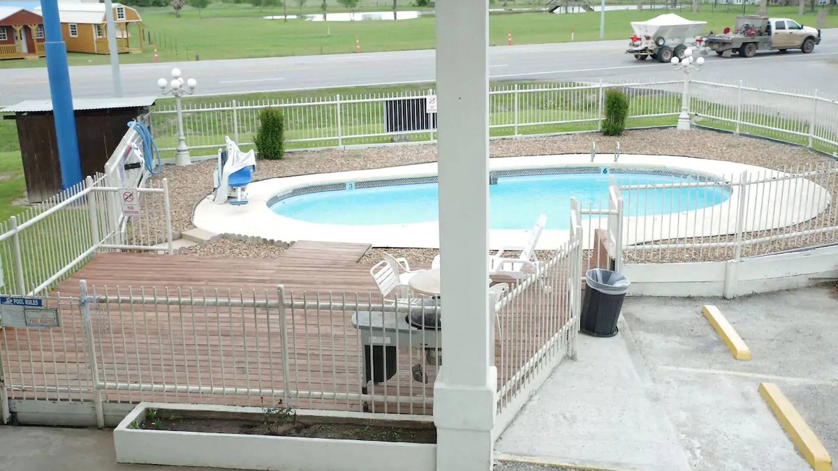Giddings Hotel | Giddings Executive Inn