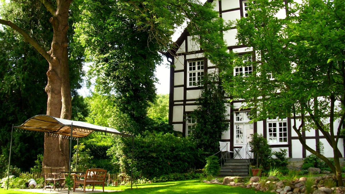 Stromberg Apartment | Giebelkemenate Altes Pastorat in Stromberg