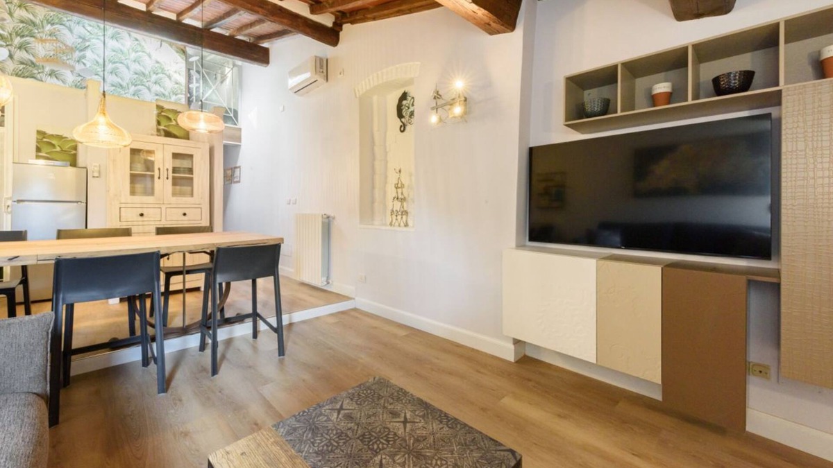 Santa Maria Novella Apartment | Giglio Celeste apartment in Florence by Mmega