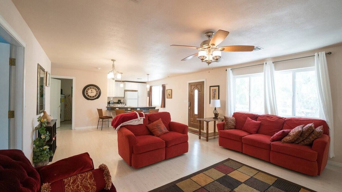 Thatcher House | Gila Valley Cottage - Quiet Stay near EAC, Trails