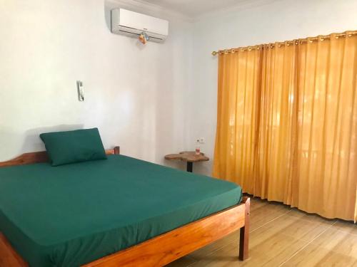 Labuhan Pandan House | Gili Lampu Cottage