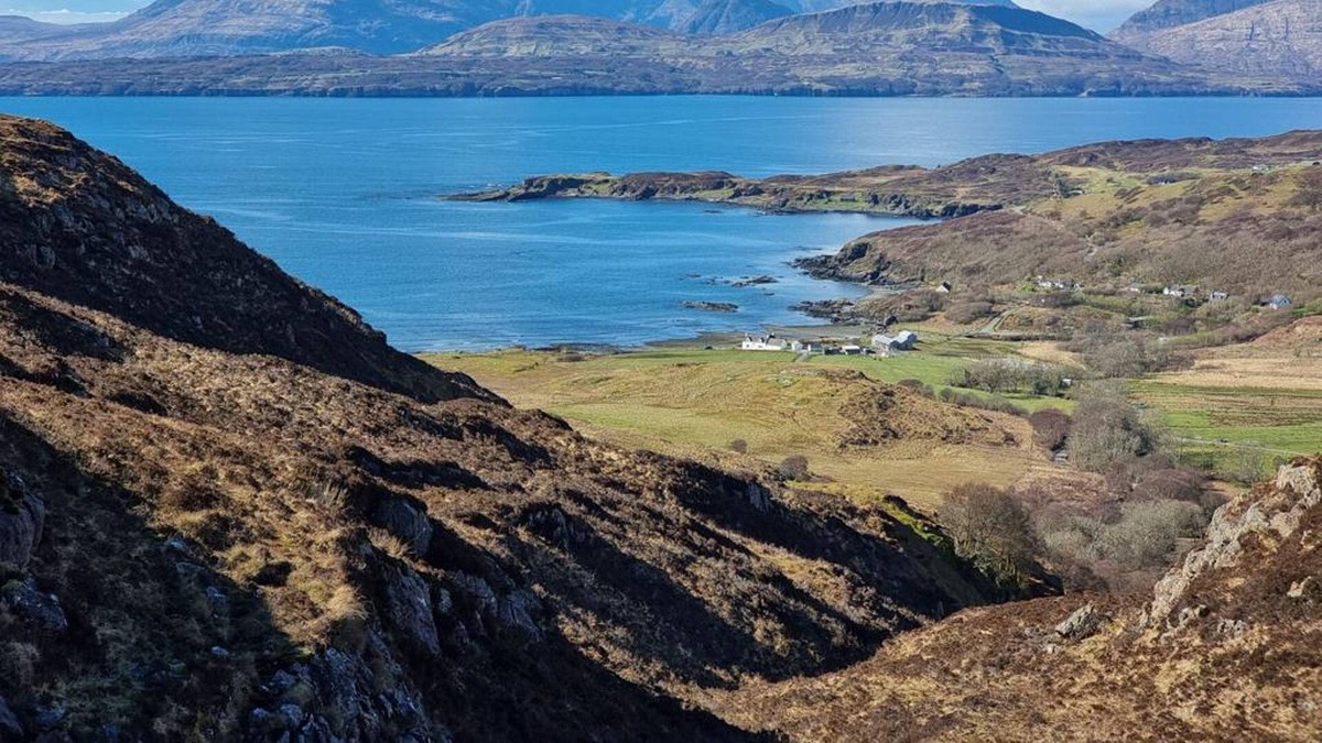 Breakish House | Gillean House - a house that sleeps 6 guests in 3 bedrooms