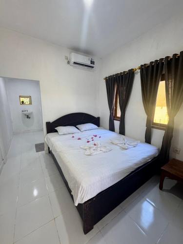 Labuhan Lombok Bed & Breakfast | Gina's Reading Homestay