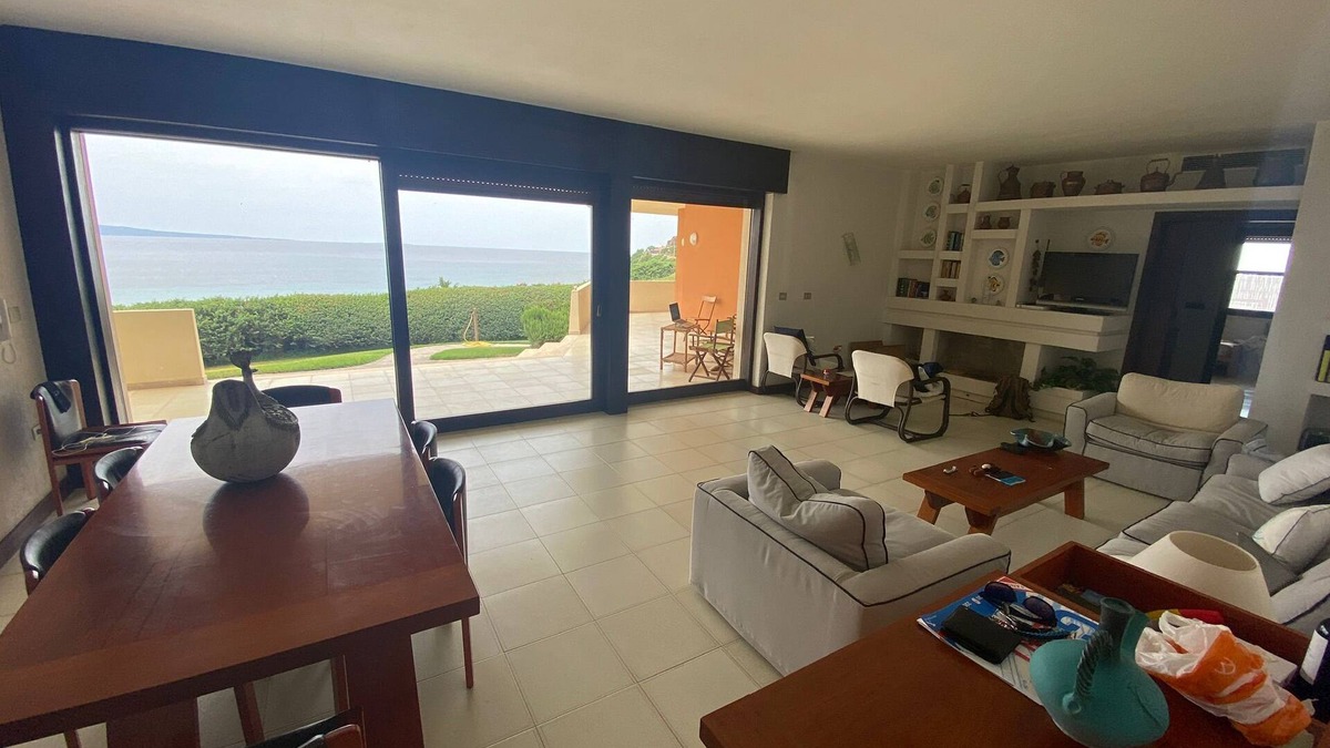 Calasetta Villa | Ginepri e Lantane