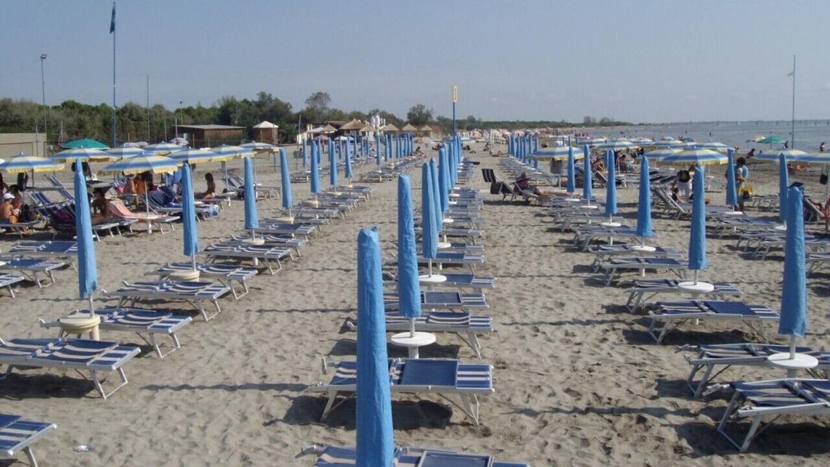 Lido delle Nazioni Apartment | Ginestrino 11/a - Two Bedroom Apartment, Sleeps 6