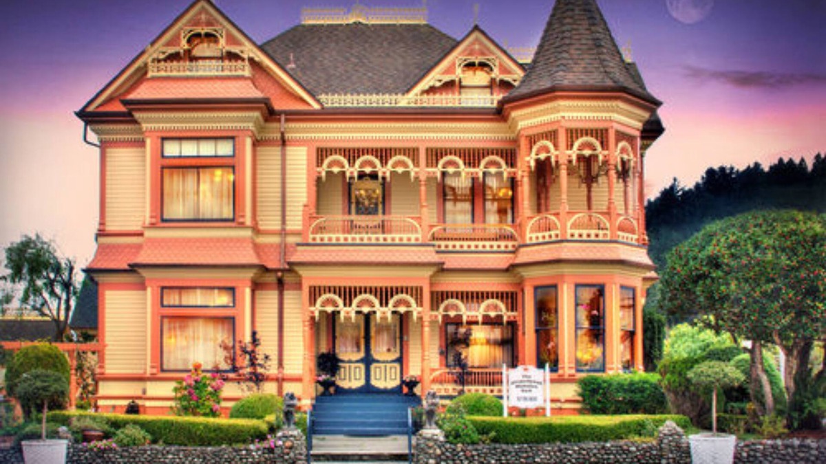 Ferndale Bed & Breakfast | Gingerbread Mansion Inn