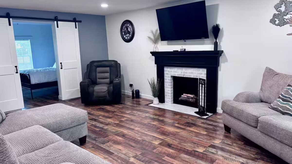 West Liberty House | Gingers Retreat