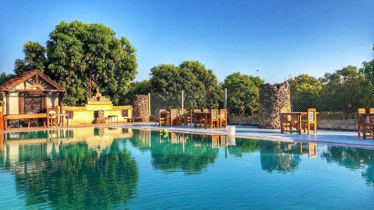 Mendarda Hotel | Gir Lions Paw Resort With Swimming Pool