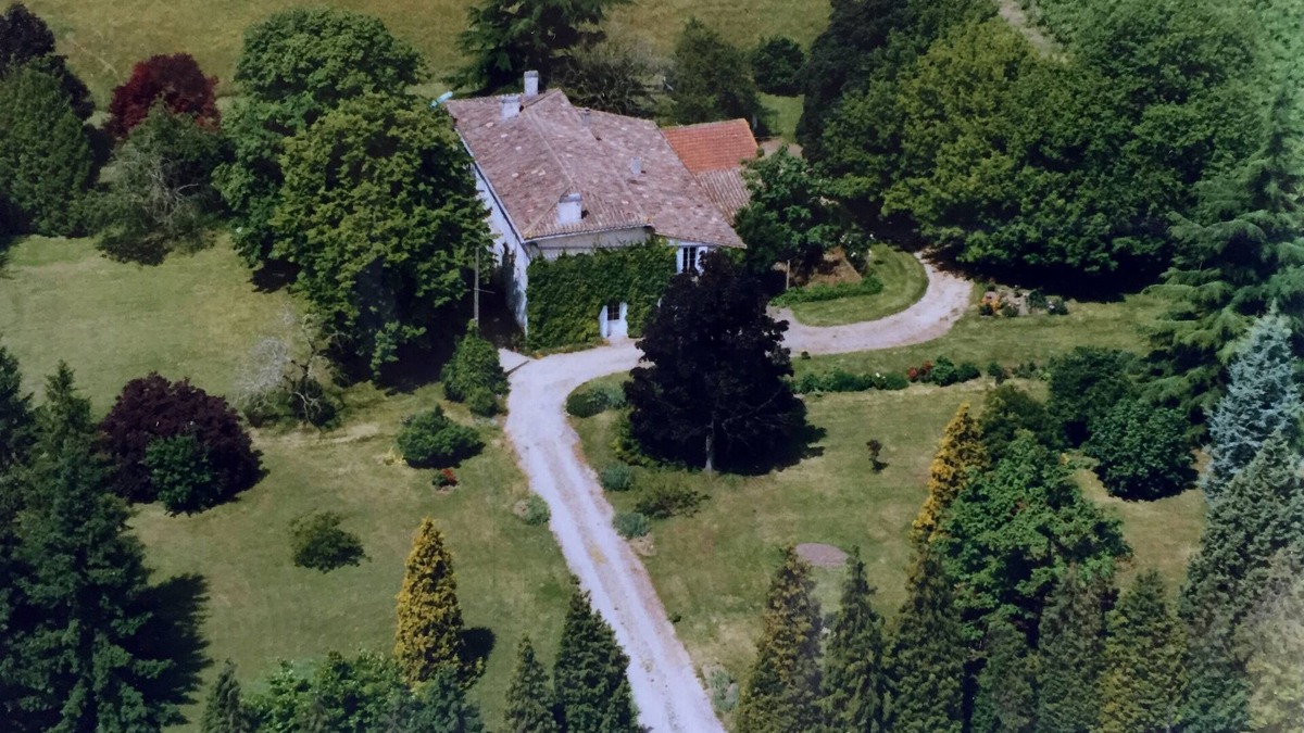 La Riviere House | Girondine nineteenth fully renovated in the heart of vineyards. Pool/Park.