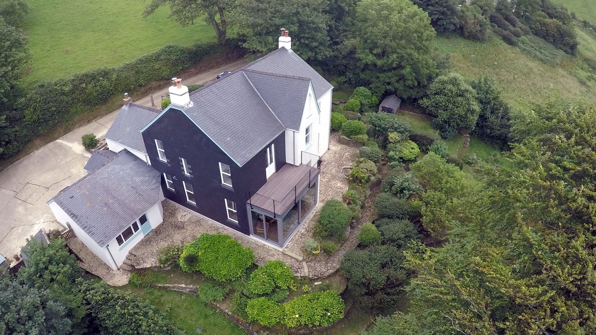 Ilfracombe Other | Girt Farm is a beautifully restored and stylishly decorated 18th Century house