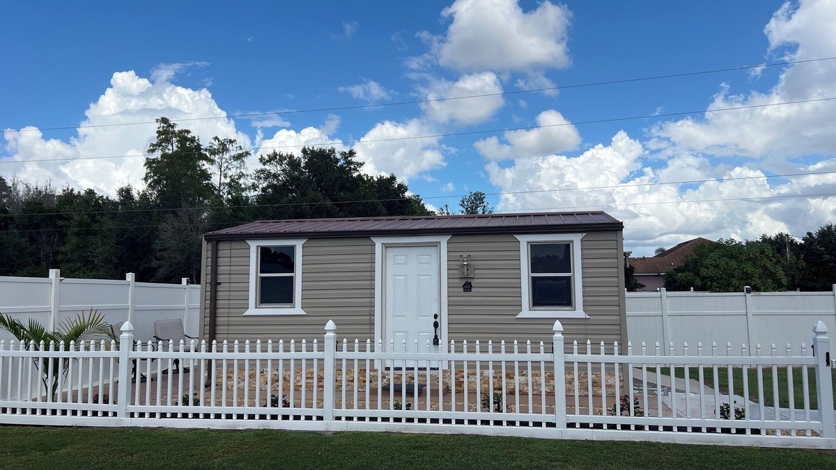 Poinciana Apartment | Giselle's mini house