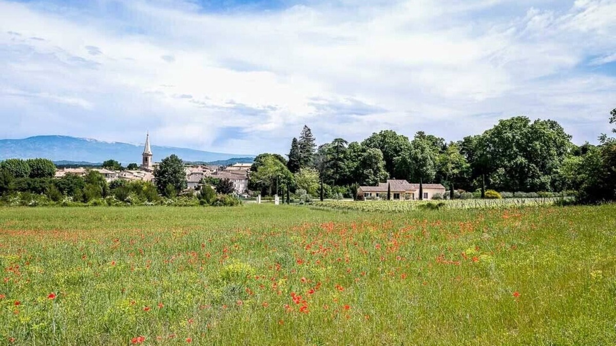Saint-Didier Cottage | Gîte 4* Le Vallon du Barbaras -in the countryside and in the heart of the village of Saint-Didier