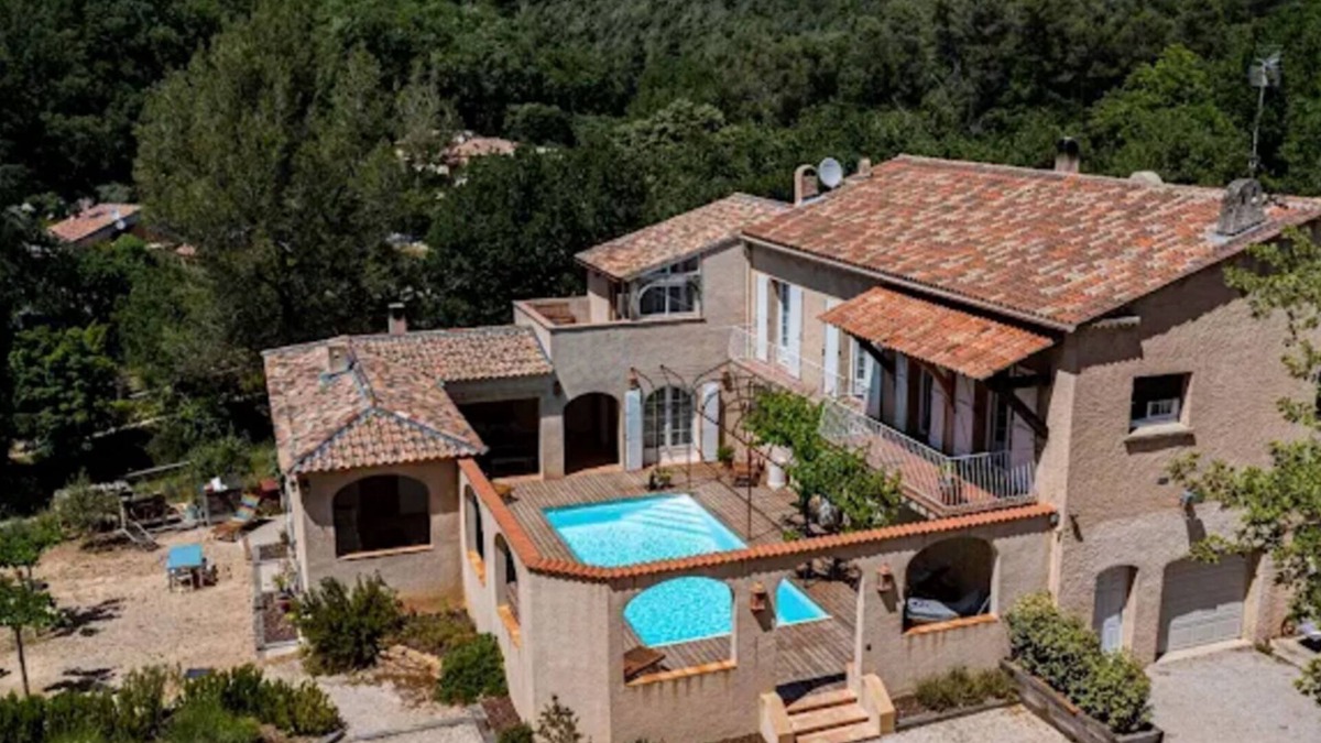 Evenos Villa | Gîte 8 pers air-conditioned, 3 bedrooms with bathrooms, private pool. Peaceful